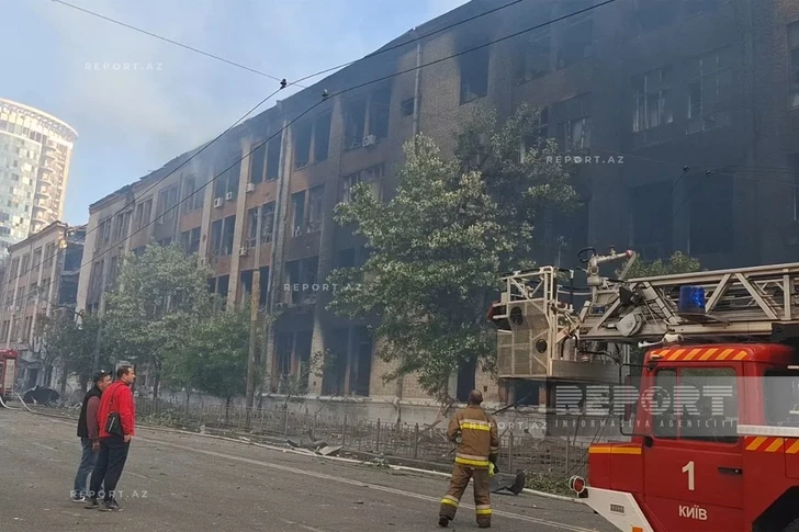 При ракетном ударе по Киеву повреждено здание посольства Азербайджана