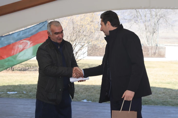 Media.az - Новости Азербайджана - Переехавшие в Кяркиджахан, Ханъюрду и Тезебина жители получили ключи от квартир