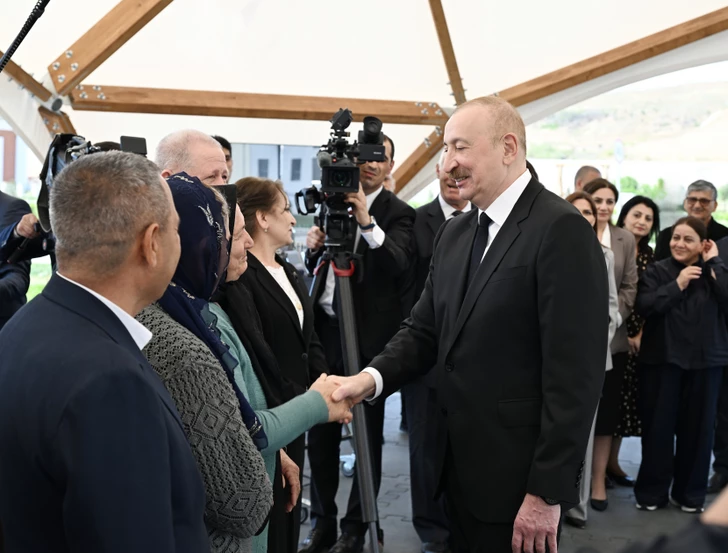Media.az - Новости Азербайджана - Президент и первая леди совершили поездку в Джебраильский район
