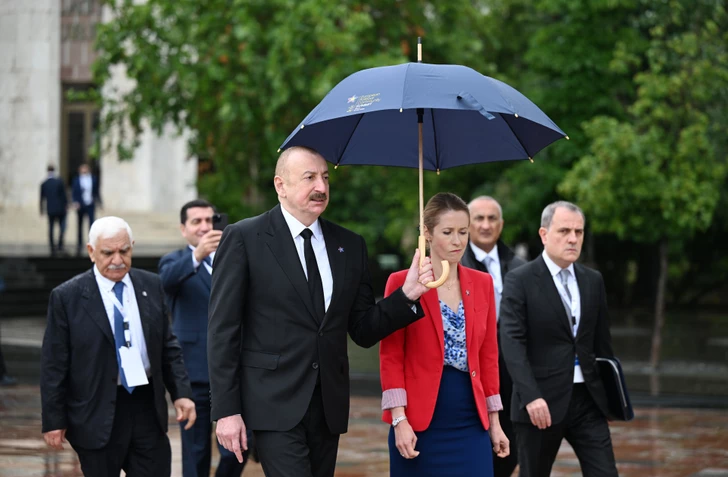 Media.az - Новости Азербайджана - Ильхам Алиев принял участие в церемонии открытия 6-го саммита Европейского политического сообщества