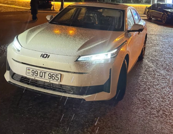 В Баку женщина купила автомобиль в кредит, но через месяц его лишилась