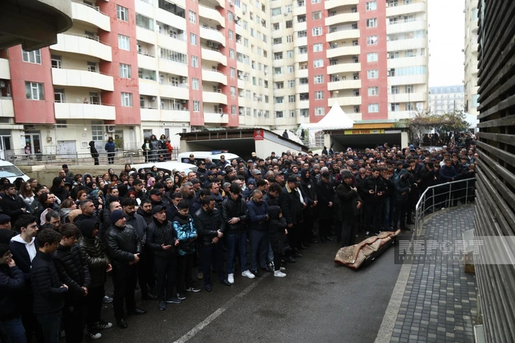Media.az - Новости Азербайджана - В Баку похоронен подросток, погибший при крушении самолета AZAL в Актау