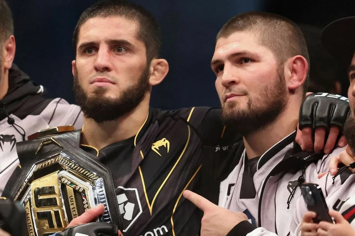 Хабиб Нурмагомедов и Ислам Махачев прибыли в Баку на турнир UFC