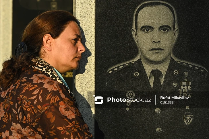Media.az - Новости Азербайджана - Представители общественности посещают Военное мемориальное кладбище в День памяти