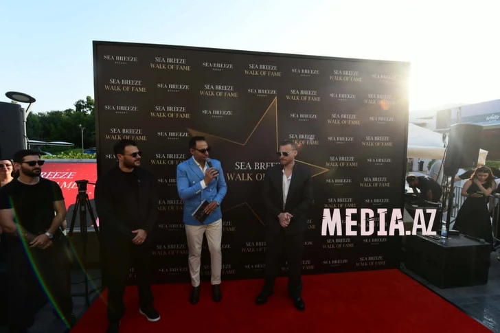 Media.az - Новости Азербайджана - Керем Бюрсин получил именную звезду на Sea Breeze Walk of Fame