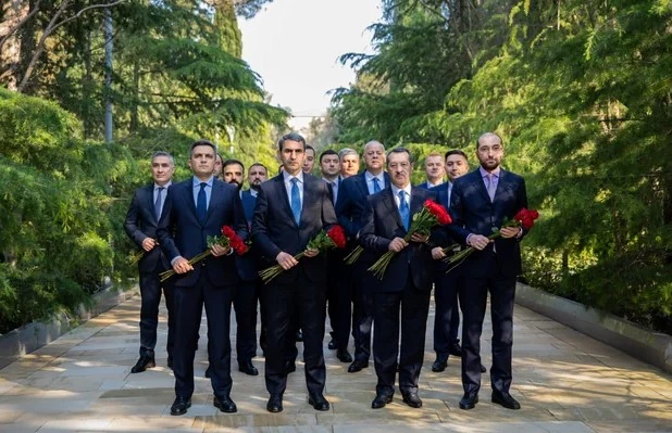 Media.az - Новости Азербайджана - Официальные лица государства и правительства почтили память великого лидера Гейдара Алиева