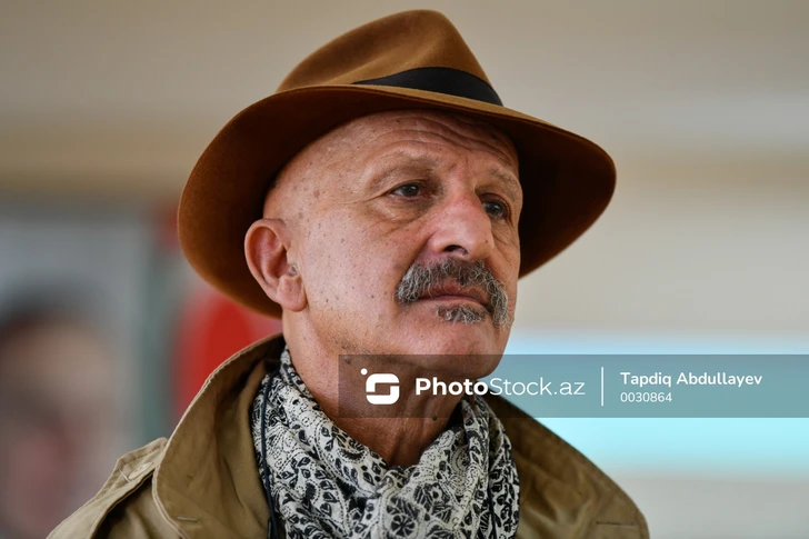 Фотожурналист Реза Дегати пострадал при освещении протестов в Париже