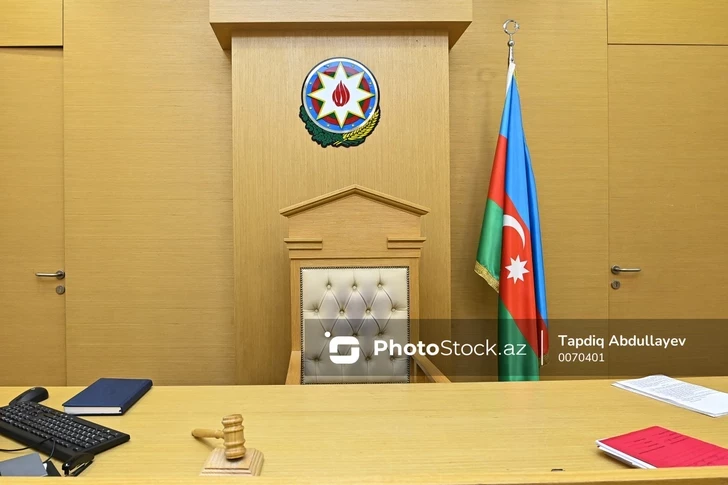 Экс-главе Управления молодежи и спорта Баку грозит серьезный срок за хищение крупной суммы денег