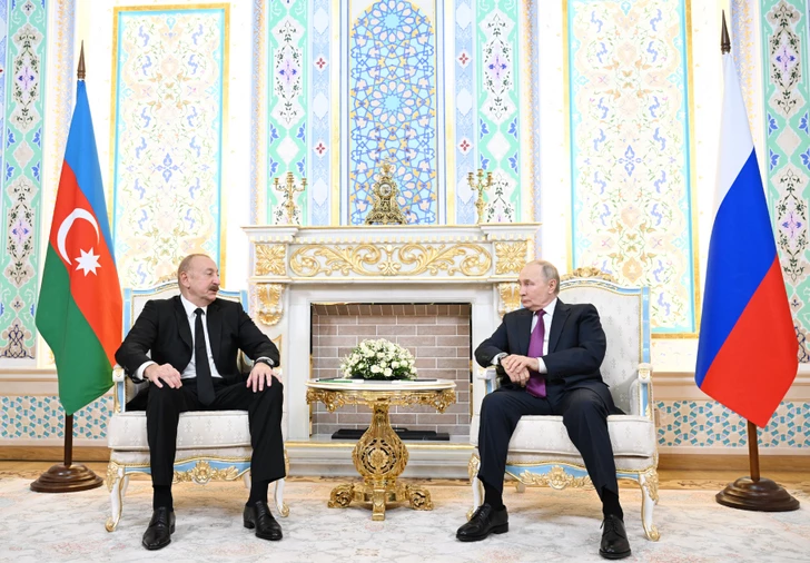 В Душанбе прошла встреча президентов Азербайджана и России один на один