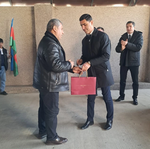 Media.az - Новости Азербайджана - Переселенным в Агдеринский район семьям вручили ключи от новых домов