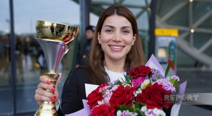 Свою победу я посвящаю новому поколению шахматистов: Ульвия Фаталиева вернулась на родину