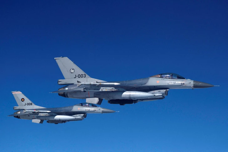 Румынские F-16 подняты в воздух после атак на украинский Измаил