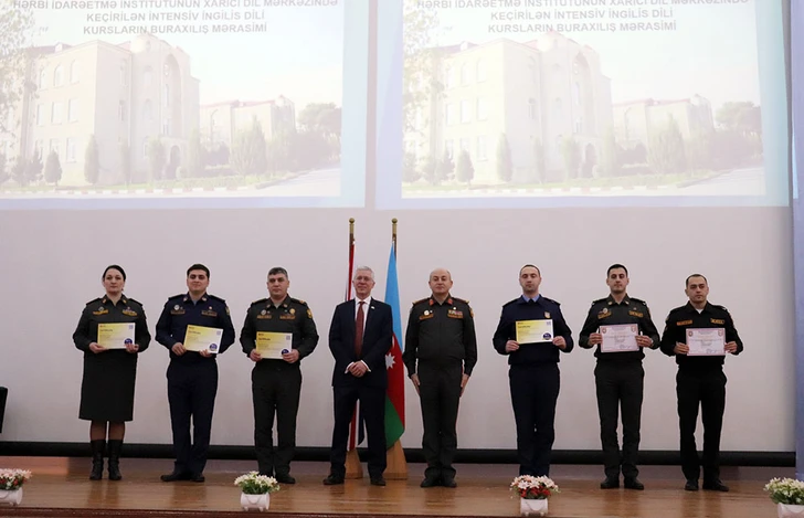 В Центре иностранных языков Института военного управления состоялась церемония выпуска