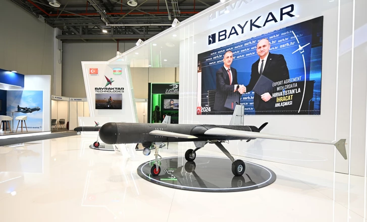 Media.az - Новости Азербайджана - Президент Ильхам Алиев ознакомился с выставками ADEX 2026 и Securex Caspian