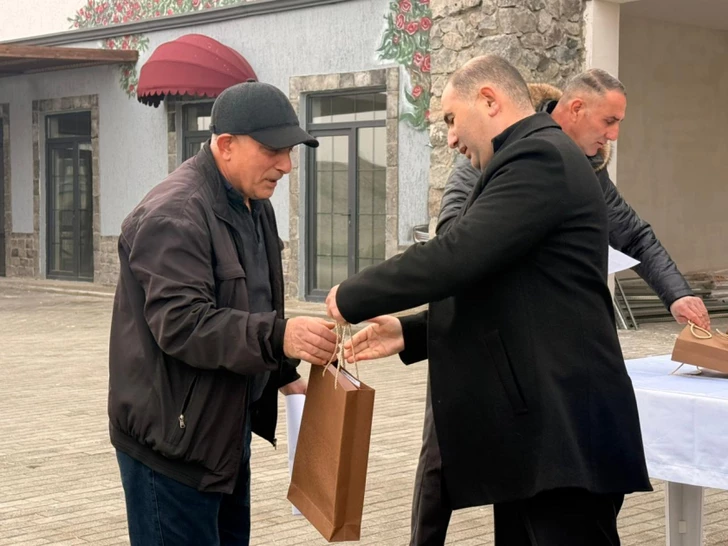 Очередная группа переселенцев прибыла в зангиланское село Мамедбейли, им вручены ключи от домов