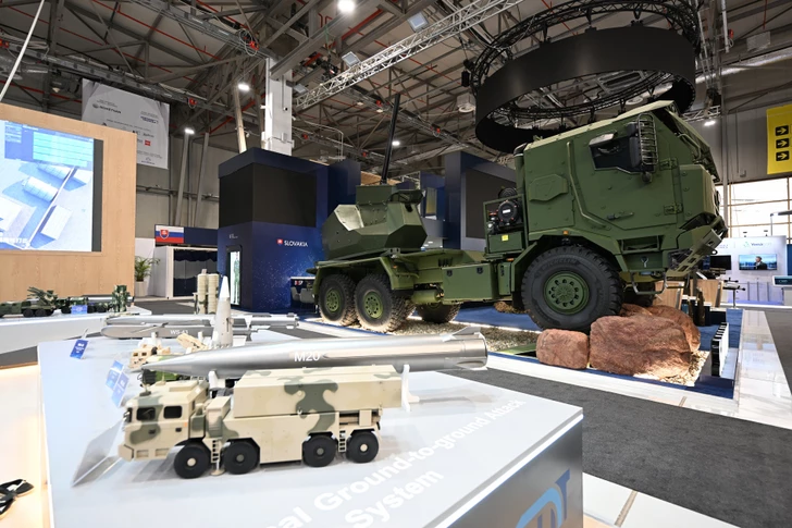 Media.az - Новости Азербайджана - Президент Ильхам Алиев ознакомился с выставками ADEX 2026 и Securex Caspian