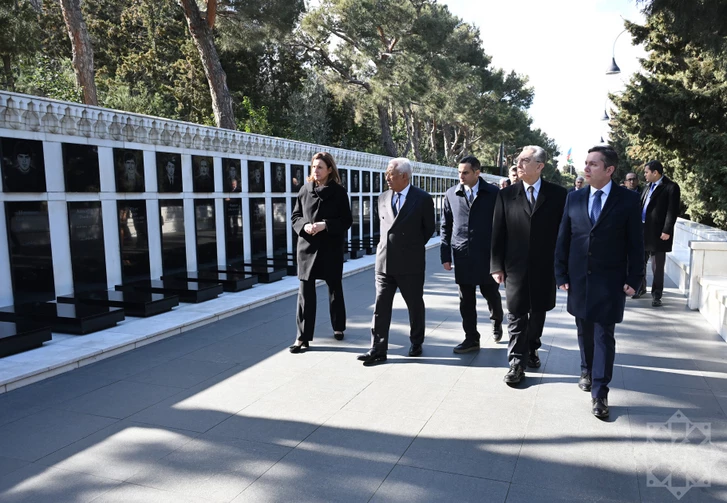 Media.az - Новости Азербайджана - Глава Евросовета почтил память шехидов и полюбовался панорамой столицы