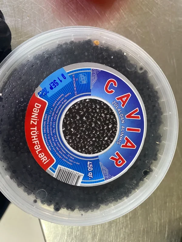 Media.az - Новости Азербайджана - В банкетном зале Баку нашли испорченные продукты и искусственную икру без документов