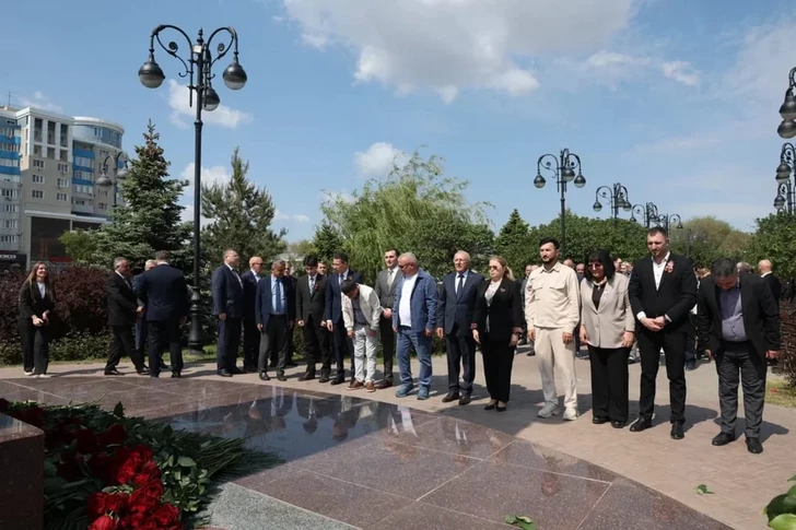 Media.az - Новости Азербайджана - В Астрахани отметили 103-ю годовщину со дня рождения Гейдара Алиева