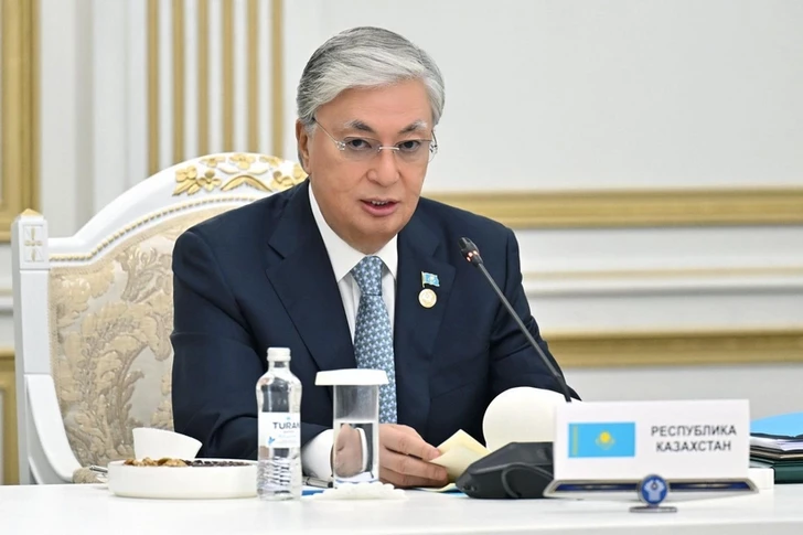 Президент Казахстана призвал спасти Каспийское море от экологической катастрофы