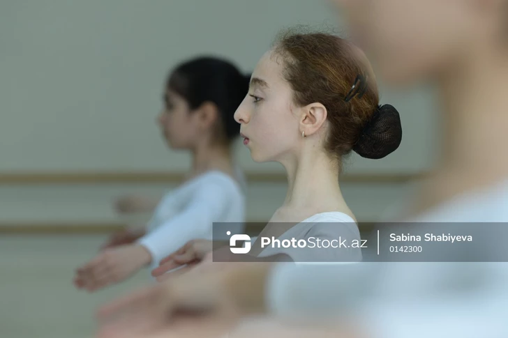 Media.az - Новости Азербайджана - Изящество и дисциплина балета в Бакинской академии хореографии - ФОТОРЕПОРТАЖ