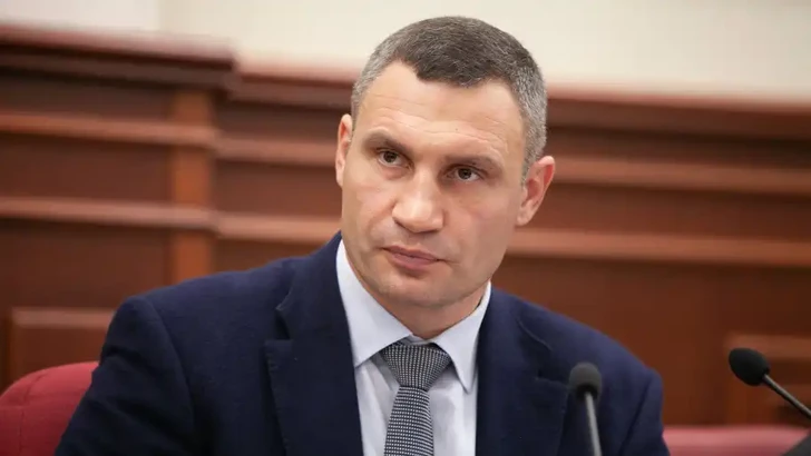 Мэр Киева призвал жителей по возможности уехать из города