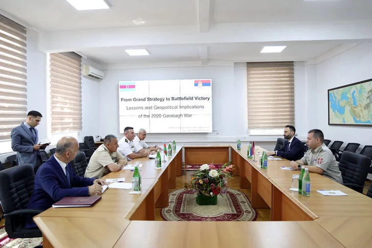 Делегация Минобороны Сербии посетила Азербайджан в рамках военного сотрудничества