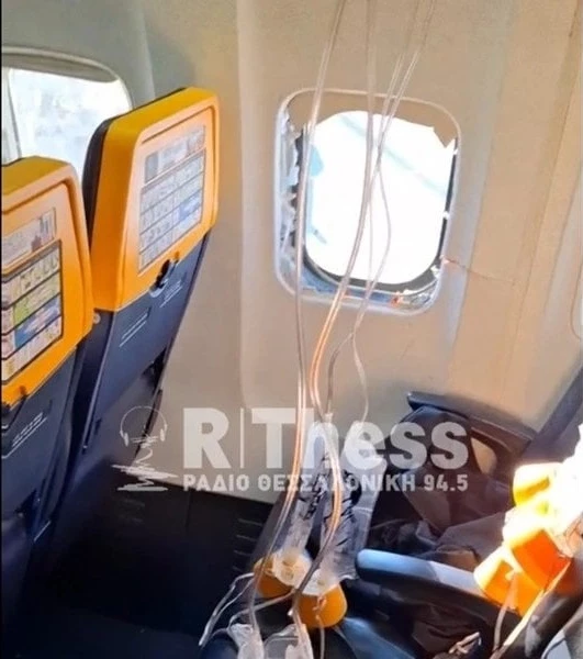 Media.az - Новости Азербайджана - В самолете Ryanair во время полета разбилось окно, есть пострадавший