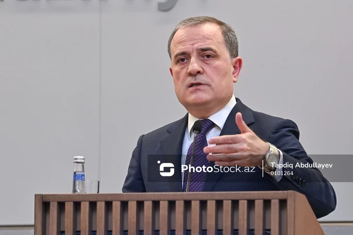 Джейхун Байрамов: Транзит грузов по маршруту Восток - Запад через Азербайджан увеличился на 90%