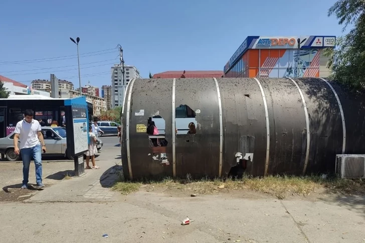 В Сумгайыте жители пожаловались на аварийную автобусную остановку у автовокзала