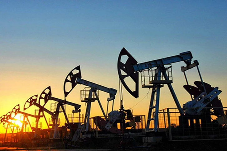 Экспорт сырой нефти из Азербайджана в Индию сократился почти в пять раз