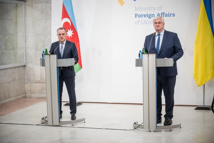 Глава МИД Украины высоко оценил поддержку Азербайджана