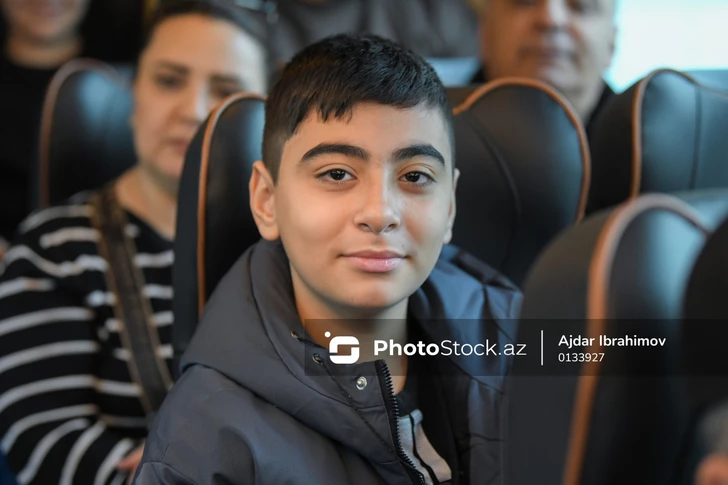 Media.az - Новости Азербайджана - Очередной караван переселенцев прибыл в город Агдам, им вручены ключи от квартир