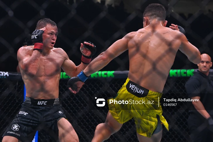 Media.az - Новости Азербайджана - В Баку прошел турнир UFC Fight Night: Рафаэль Физиев одержал победу в главном бою основного карда