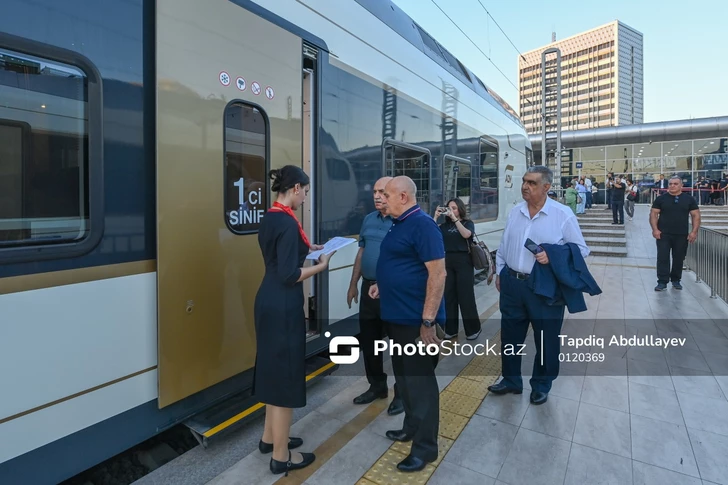 Media.az - Новости Азербайджана - Билеты раскуплены за 3 дня: первый за 32 года поезд прибыл из Баку в Агдам