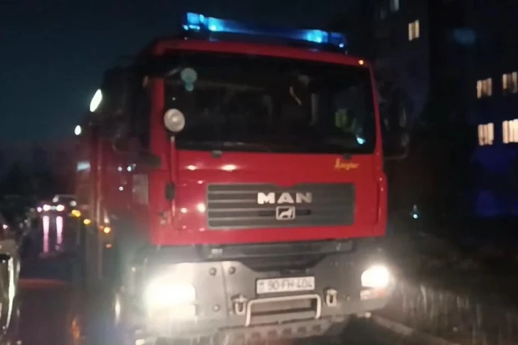 В связи с пожаром в бакинском поселке, повлекшим смерть 4 человек, возбуждено уголовное дело