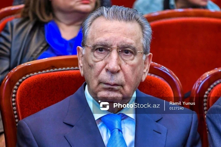 Президиум НАНА принял решение об исключении Рамиза Мехтиева из состава Академии наук