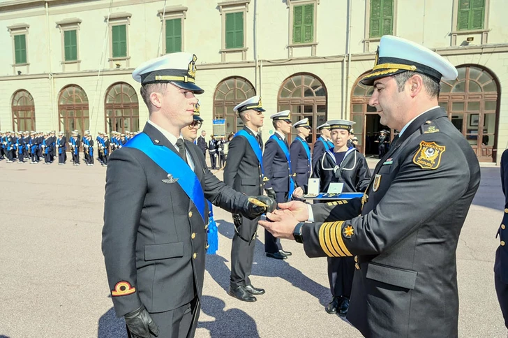 Итальянскому офицеру вручён «Морской кортик» от имени командующего ВМС Азербайджана