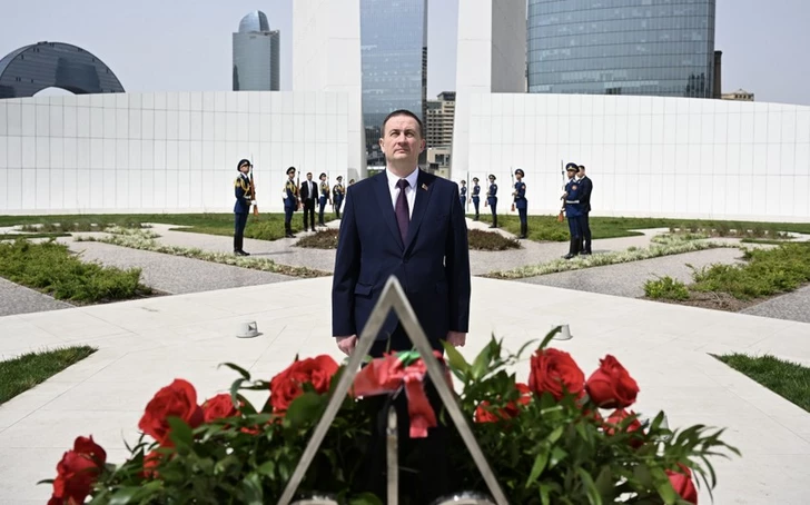 Премьер-министр Беларуси посетил Парк Победы в Баку