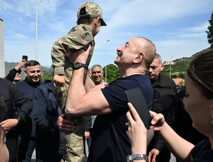 Media.az - Новости Азербайджана - Президент Ильхам Алиев встретился с жителями города Лачын