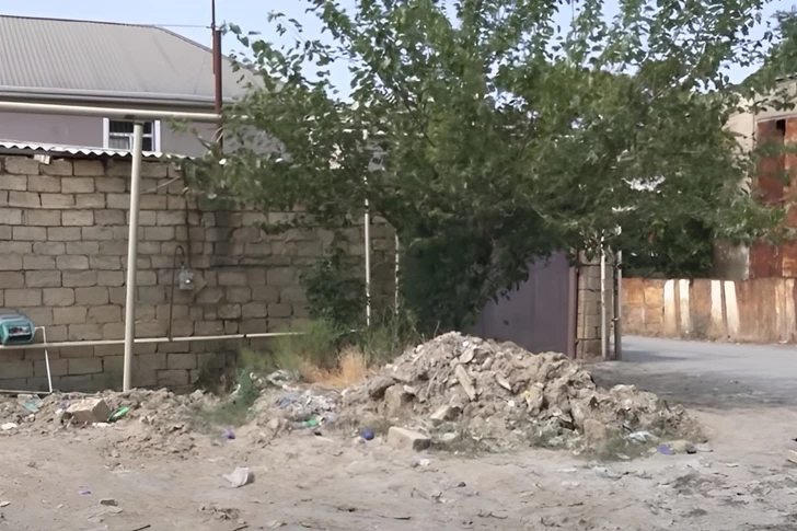 Аварийная труба разрушает дома: 20-летняя проблема в Баладжарах ждет решения