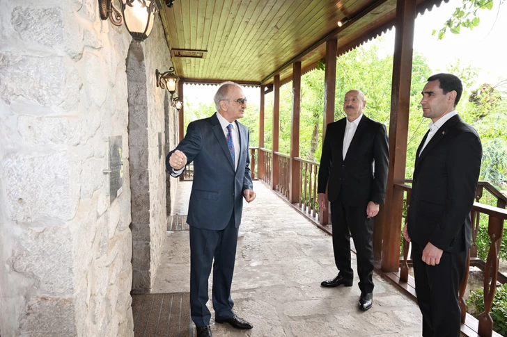 Media.az - Новости Азербайджана - Президенты Азербайджана и Туркменистана побывали в доме-музее Бюльбюля в Шуше