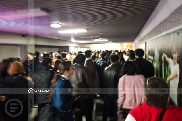 Media.az - Новости Азербайджана - В Бакинском метро объяснили скопление пассажиров у входа на станцию «Кёроглу»