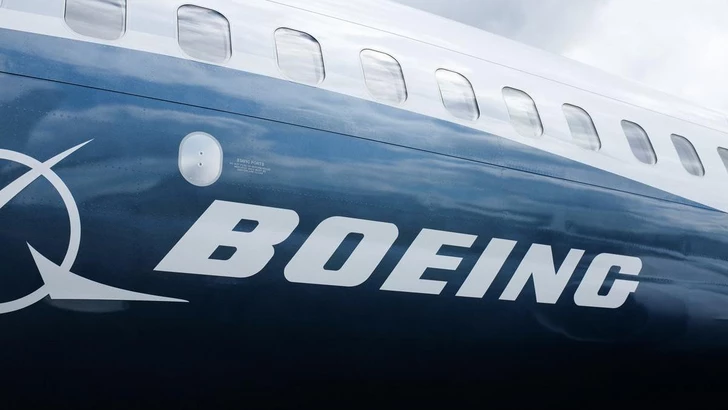 Крушение пассажирского самолета Dreamliner в Индии обвалило акции Boeing