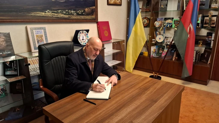 Media.az - Новости Азербайджана - Память погибших в результате авиакатастрофы с участием самолета AZAL почитают и в Украине