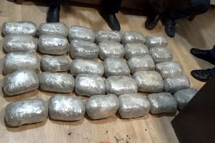 В Астаре задержаны наркокурьеры с 62 кг марихуаны