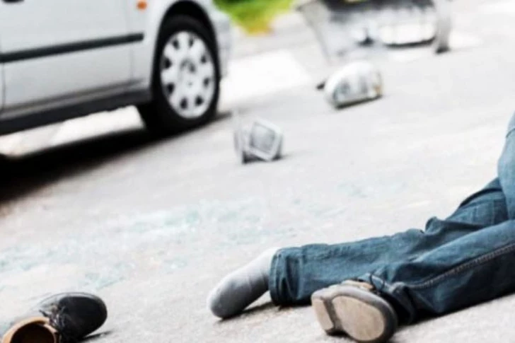 В Сальяне автомобиль сбил мужчину на глазах у матери