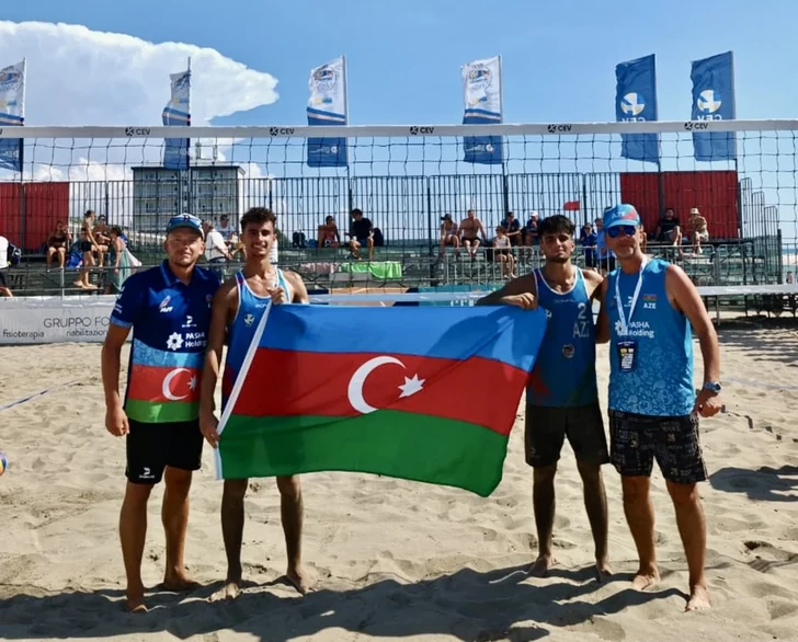 Команда Азербайджана вышла в плей-офф чемпионата Европы по пляжному волейболу