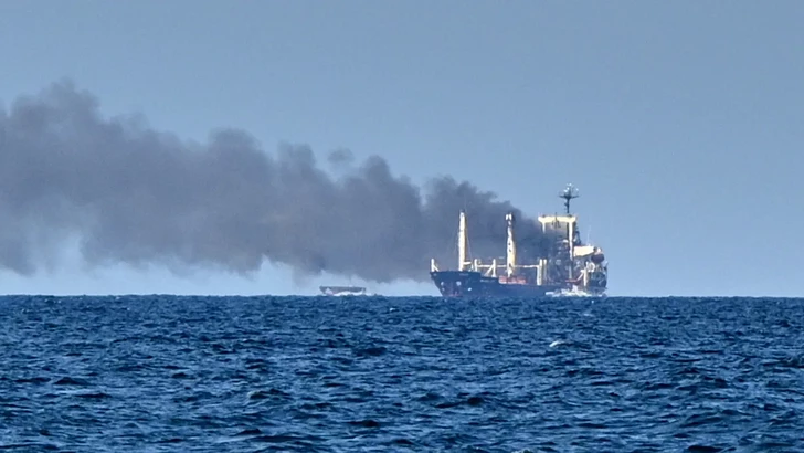 В Черном море повреждено судно с углем, следовавшее из США в Украину