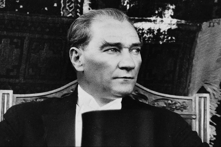 Уникальные кадры Ататюрка: министр культуры Турции раскрыл архивное сокровище